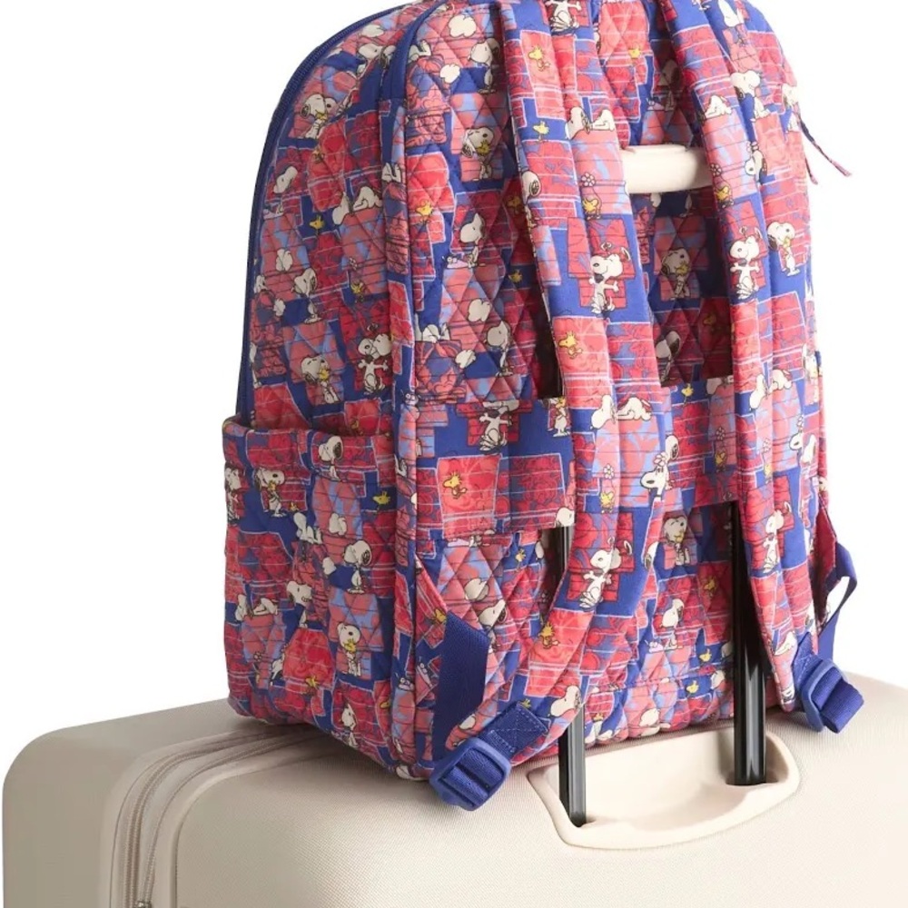 💐 NWT Vera Bradley Peanuts Outlet Essential Large Backpack Snoopy’s House - Picture 4 of 4